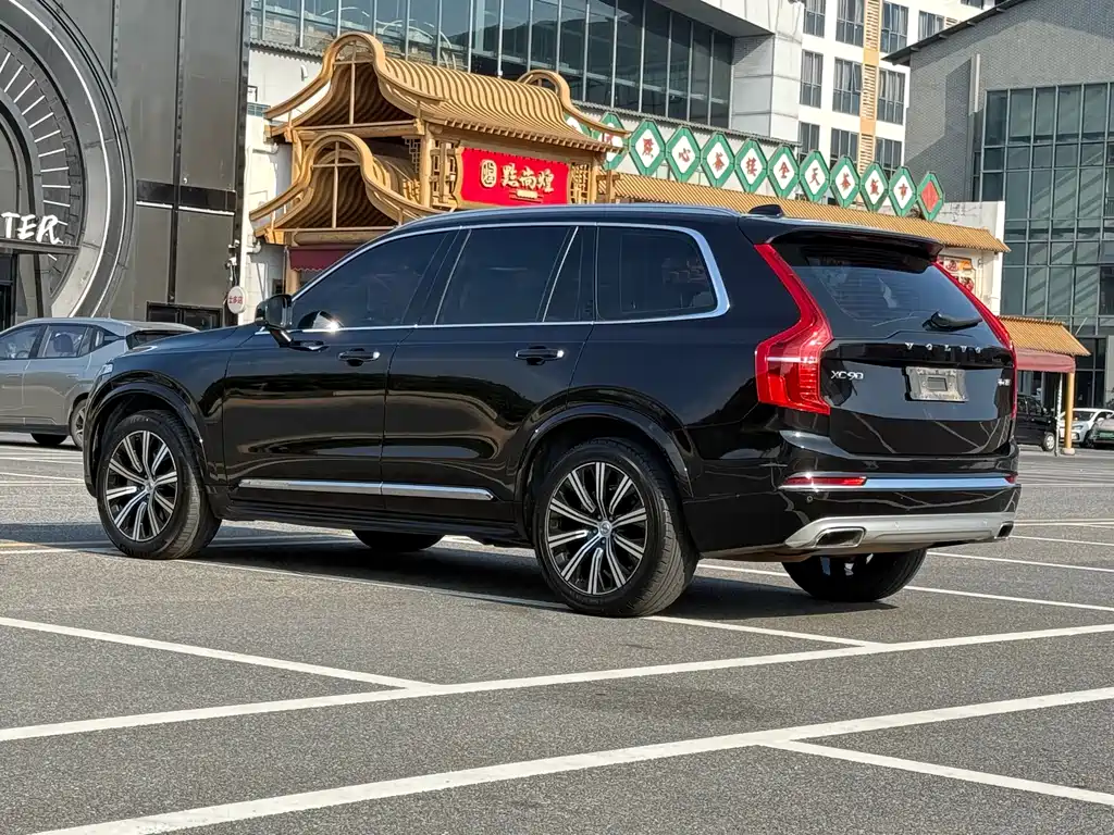 Volvo XC90 2020 — фото 6