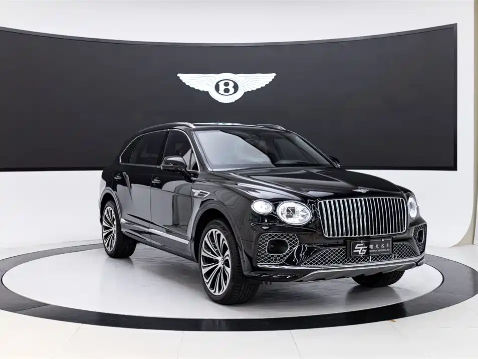 Bentley Bentayga 2023 — фото 4