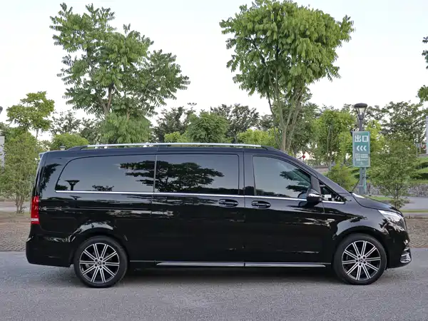 Mercedes-Benz V-Class 2023