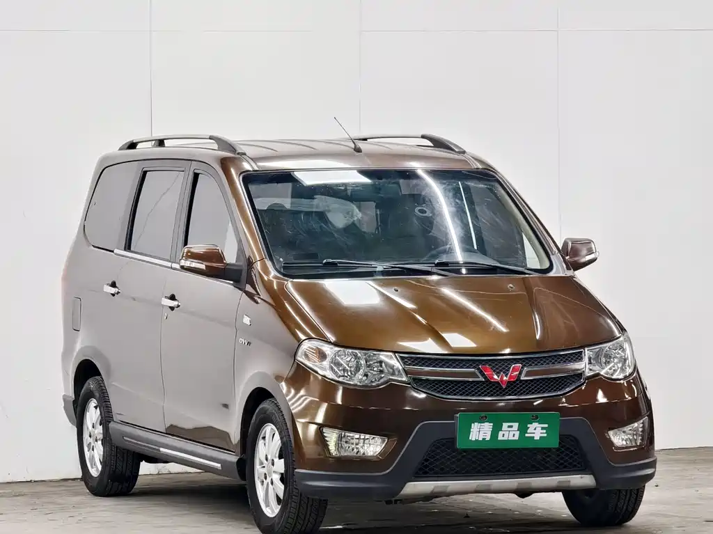 Wuling Hongguang 2014 — фото 3