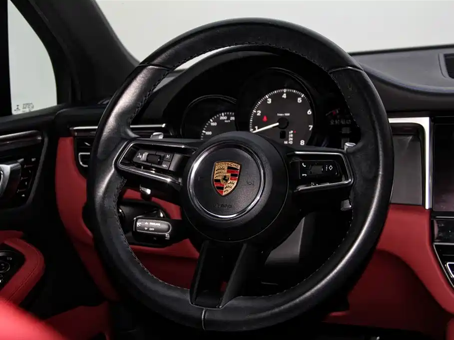 Porsche Macan 2022 — фото 14