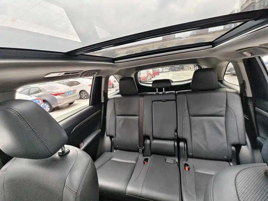Toyota Highlander 2018 — фото 21