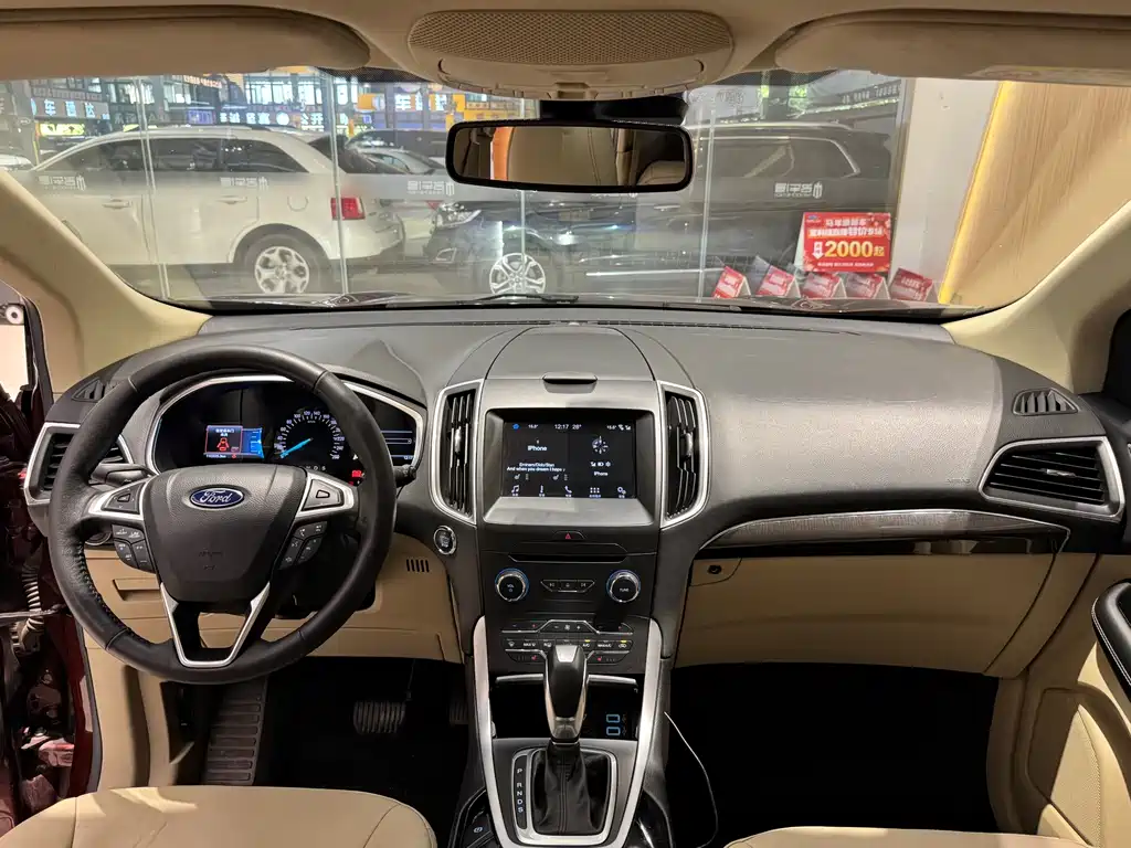 Ford Edge 2017 — фото 13
