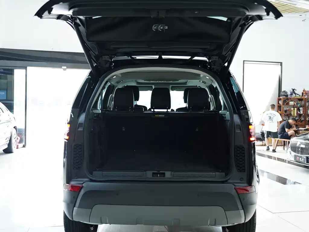 Land Rover Discovery 2020 — фото 14