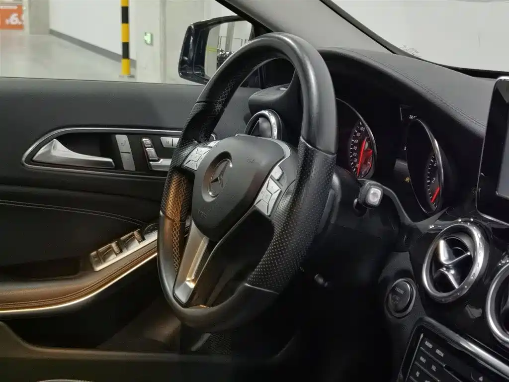 Mercedes-Benz GLA 2016 — фото 22
