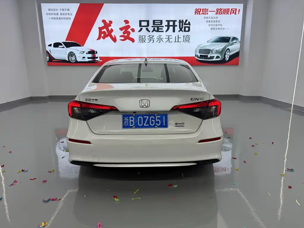 Honda Civic 2022 — фото 11