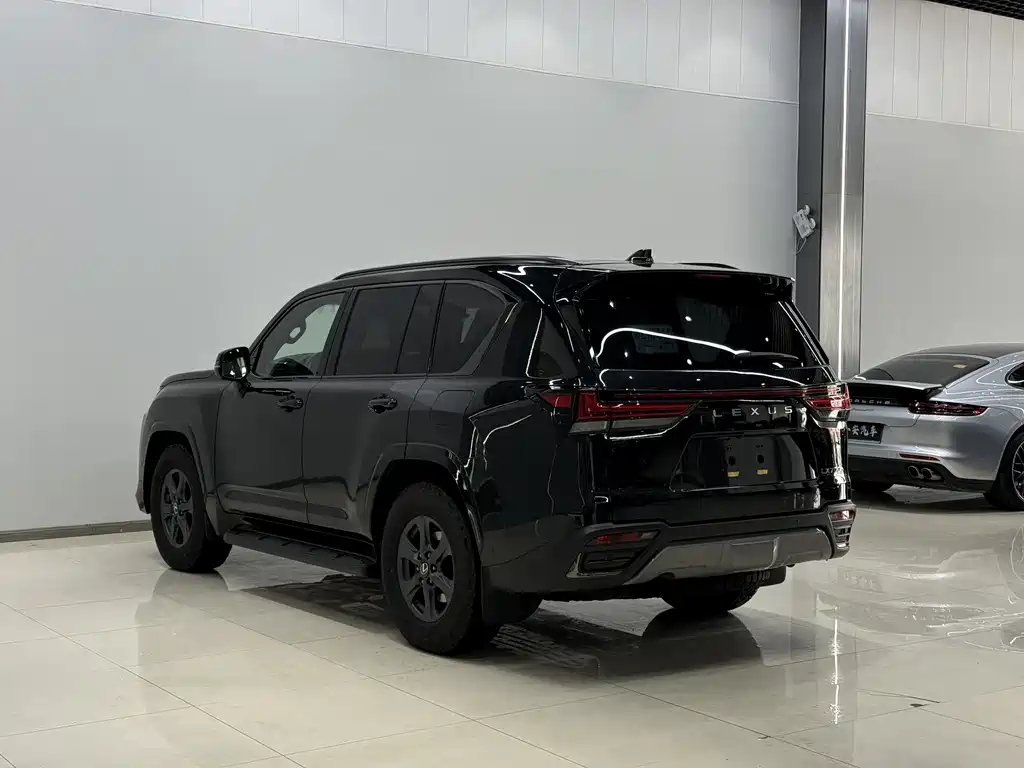 Lexus LX — фото 4