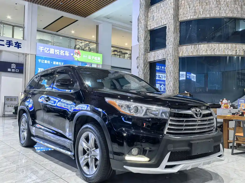 Toyota Highlander 2017 — фото 3