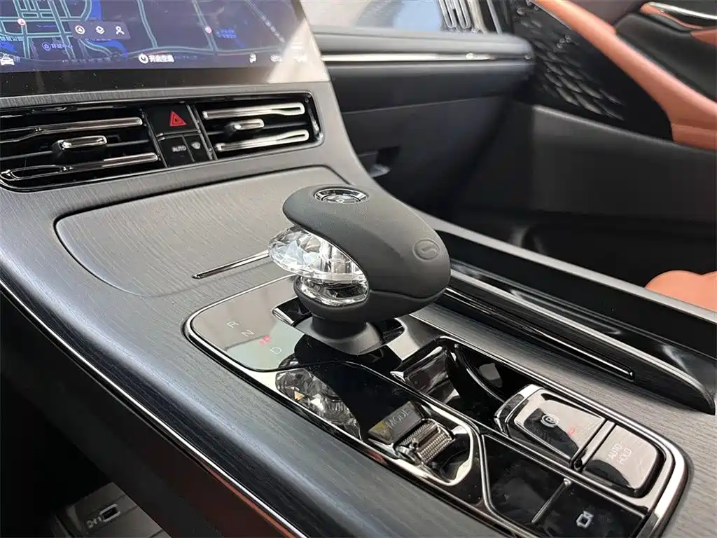 GAC Motor Trumpchi E9 — фото 12