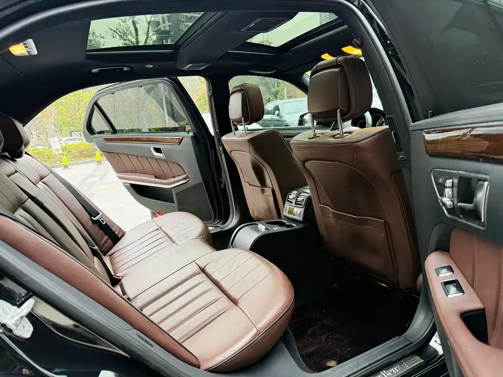 Mercedes-Benz E-Class 2015 — фото 9