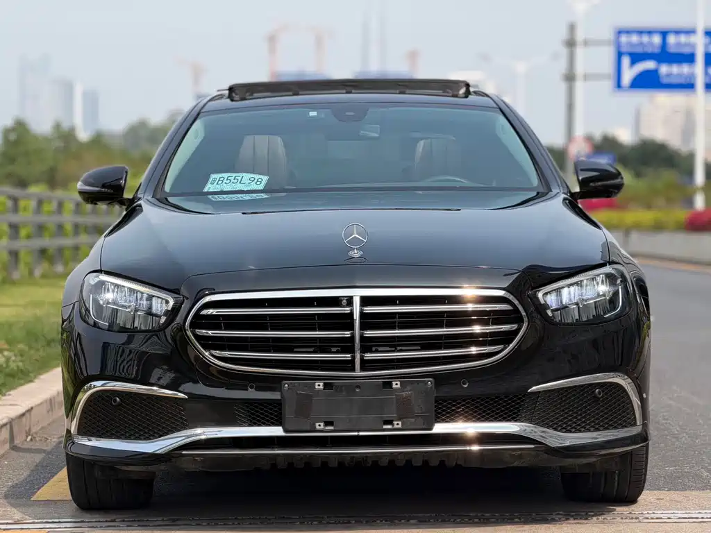 Mercedes-Benz E-Class 2023 — фото 2