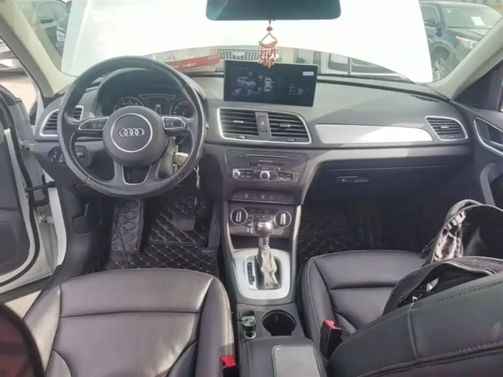 Audi Q3 2017 — фото 10