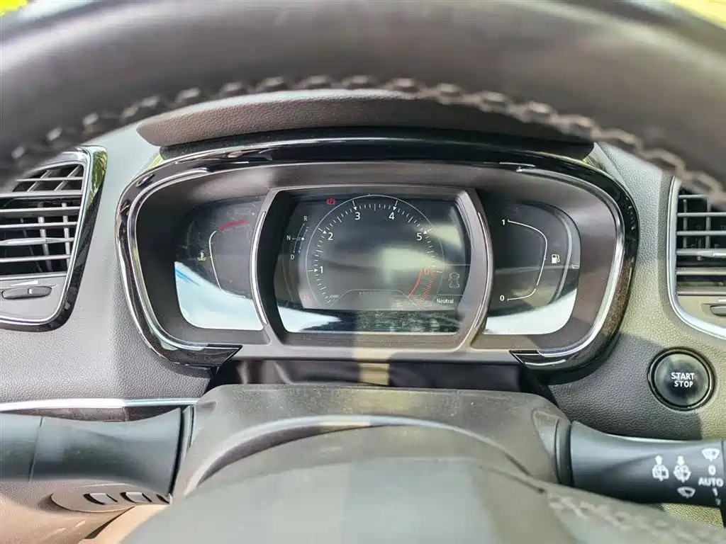 Renault Espace 2018 — фото 12