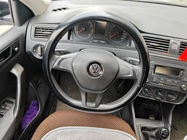 Volkswagen Santana 2016