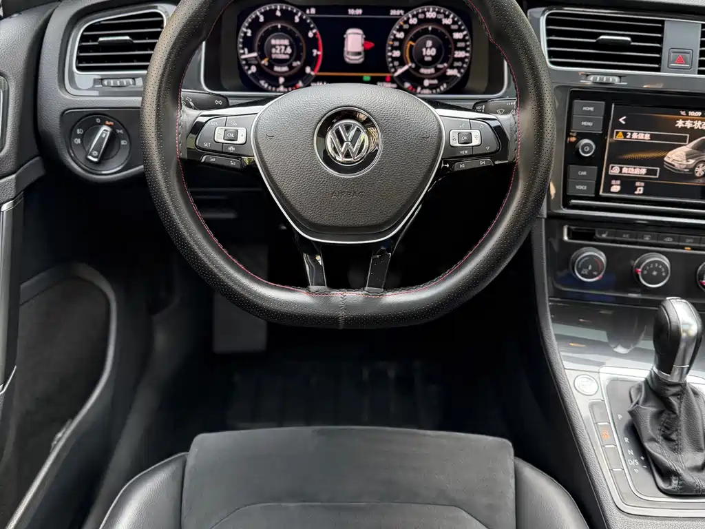 Volkswagen Golf 2019 — фото 12