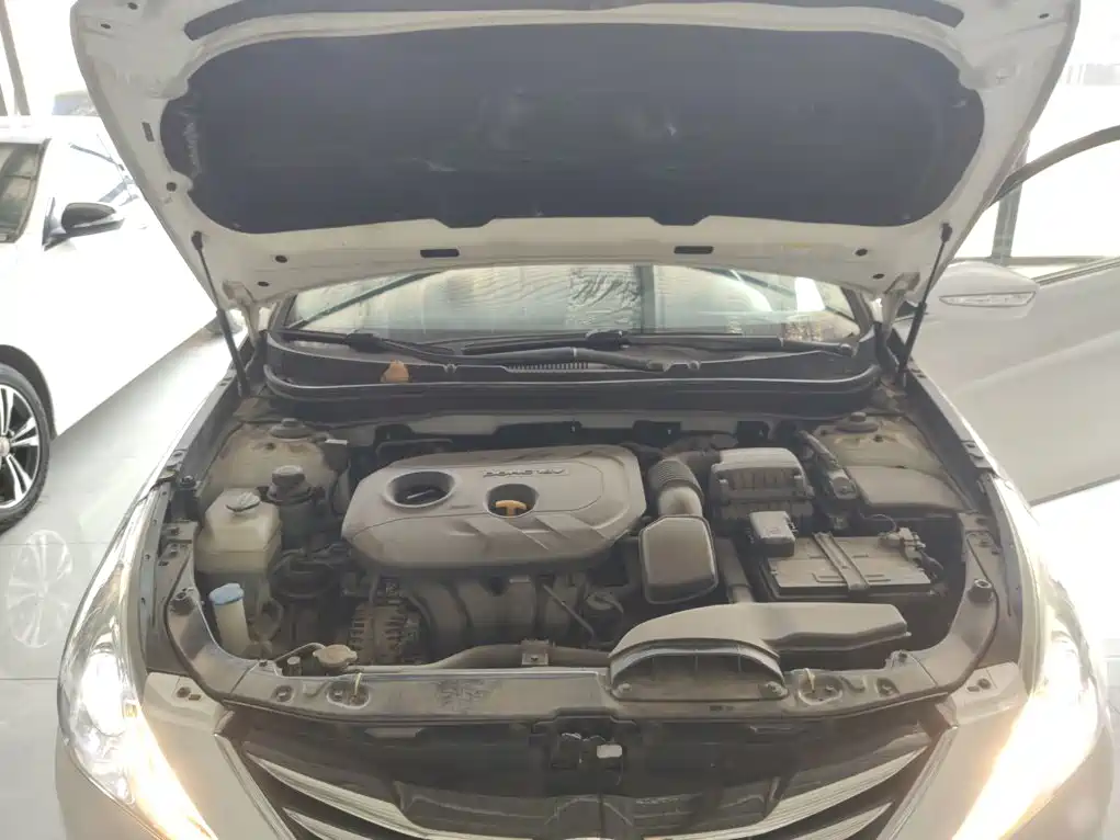 Hyundai Sonata 2015 — фото 16
