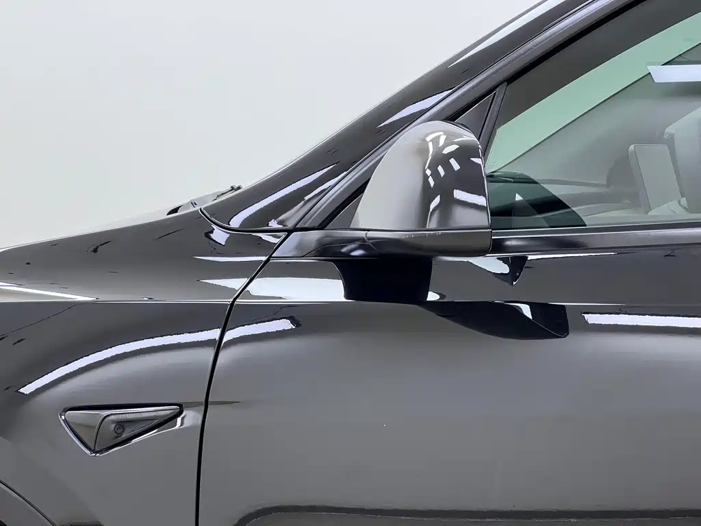 Tesla Model Y 2023 — фото 10