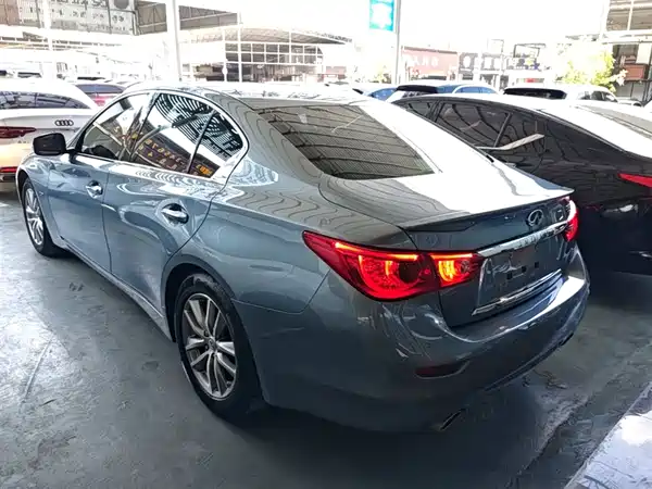 Infiniti Q50 2014