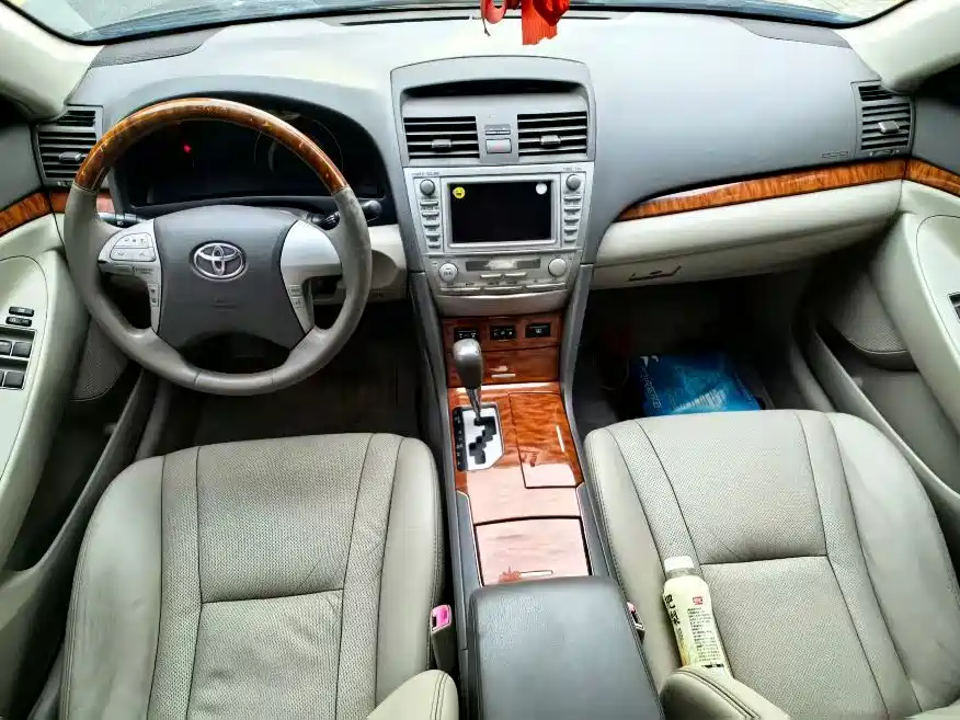 Toyota Camry 2008 — фото 6