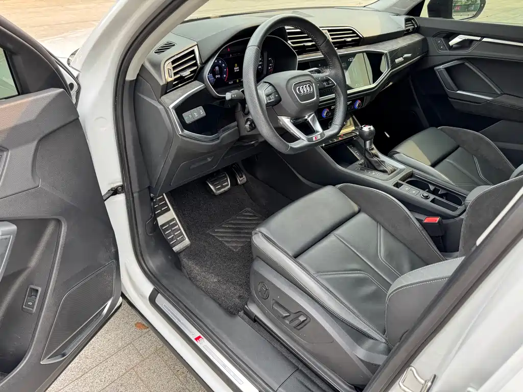 Audi Q3 Sportback 2021 — фото 10