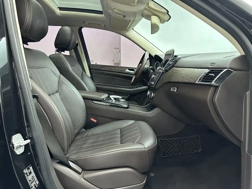 Mercedes-Benz GLE 2017 — фото 13
