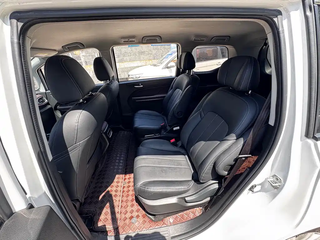 GAC Motor Trumpchi M6 2024 — фото 8
