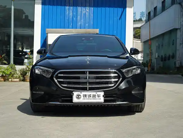 Mercedes-Benz E-Class 2024