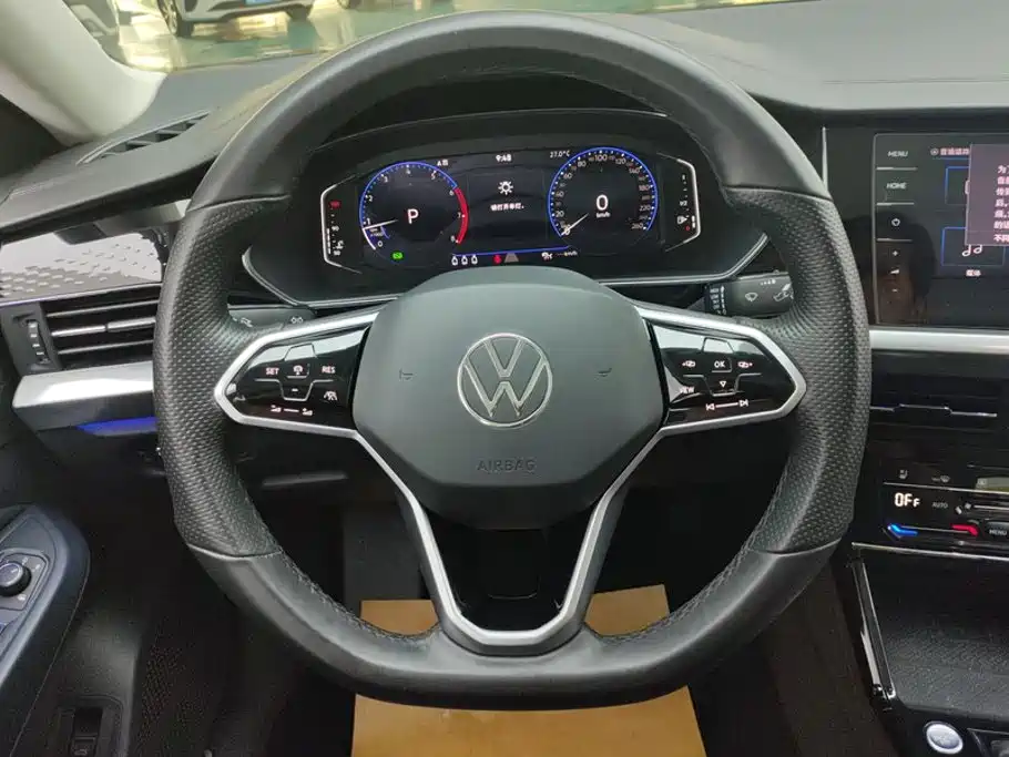 Volkswagen Passat 2023 — фото 15