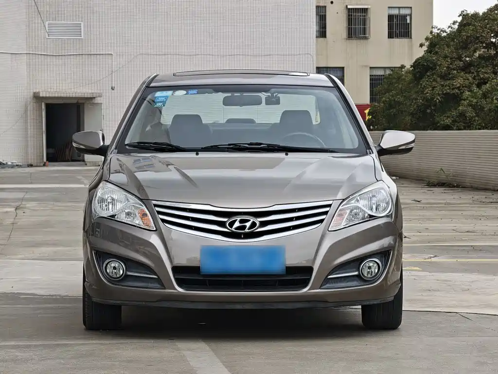 Hyundai Elantra 2015 — фото 2