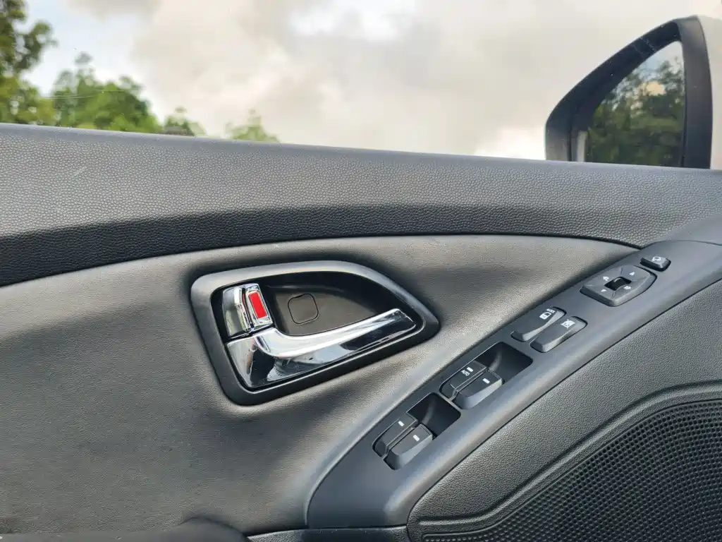 Hyundai ix35 2015 — фото 12