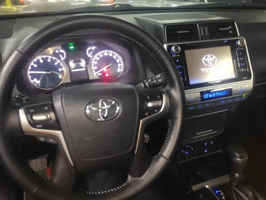 Toyota Prado 2018 — фото 12