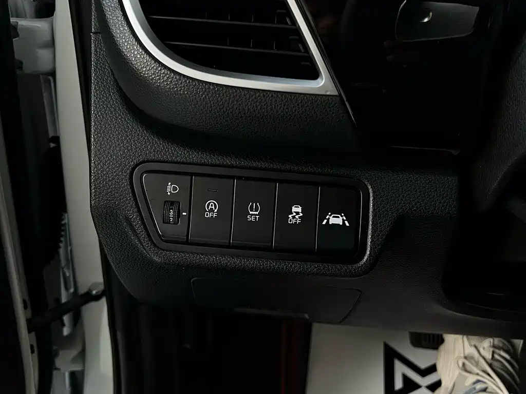 Kia KX3 2023 — фото 10