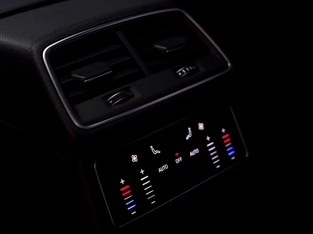Audi A6L 2021 — фото 16
