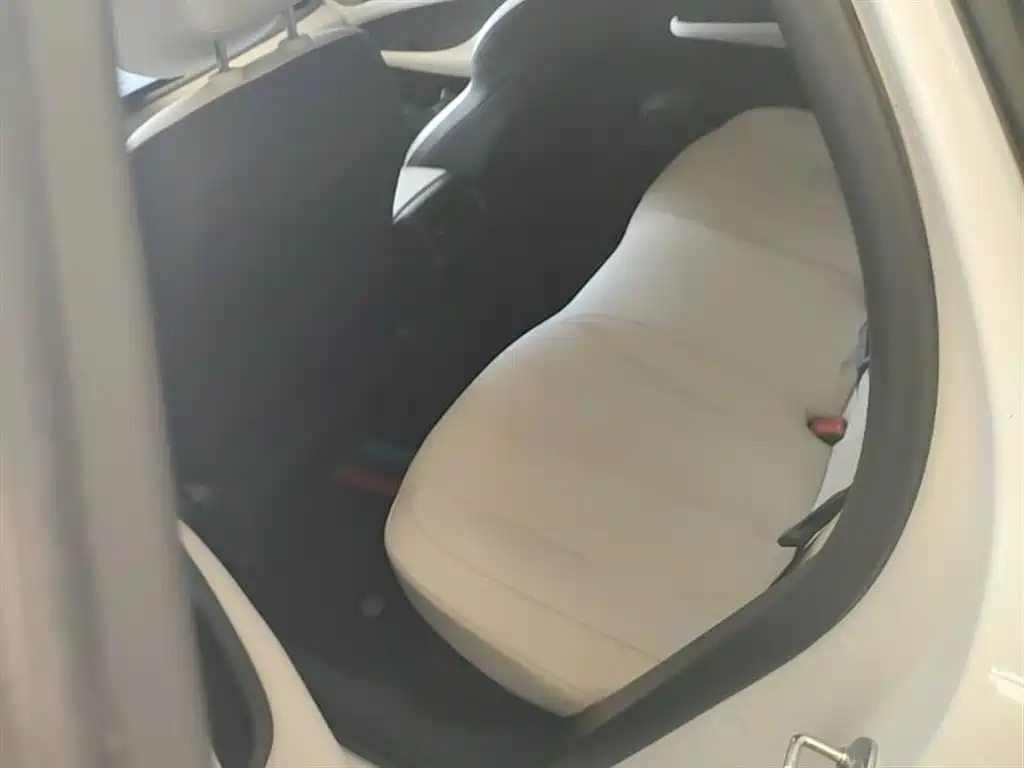 BYD Seal 05 DM-i 2025 — фото 17