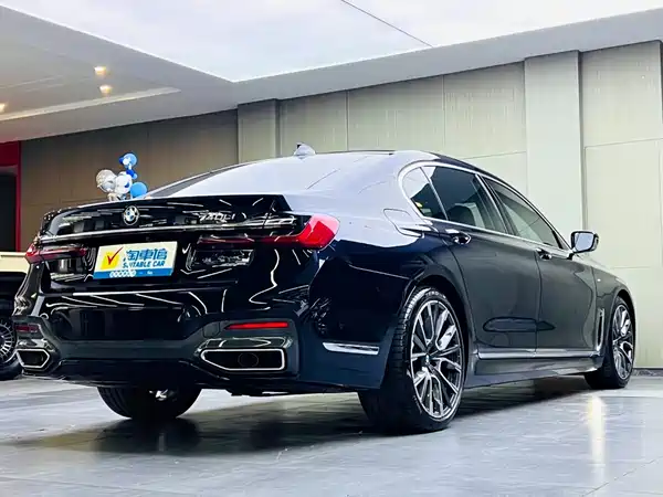 BMW 7 Series 2021