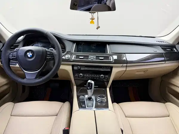 BMW 7 Series 2013