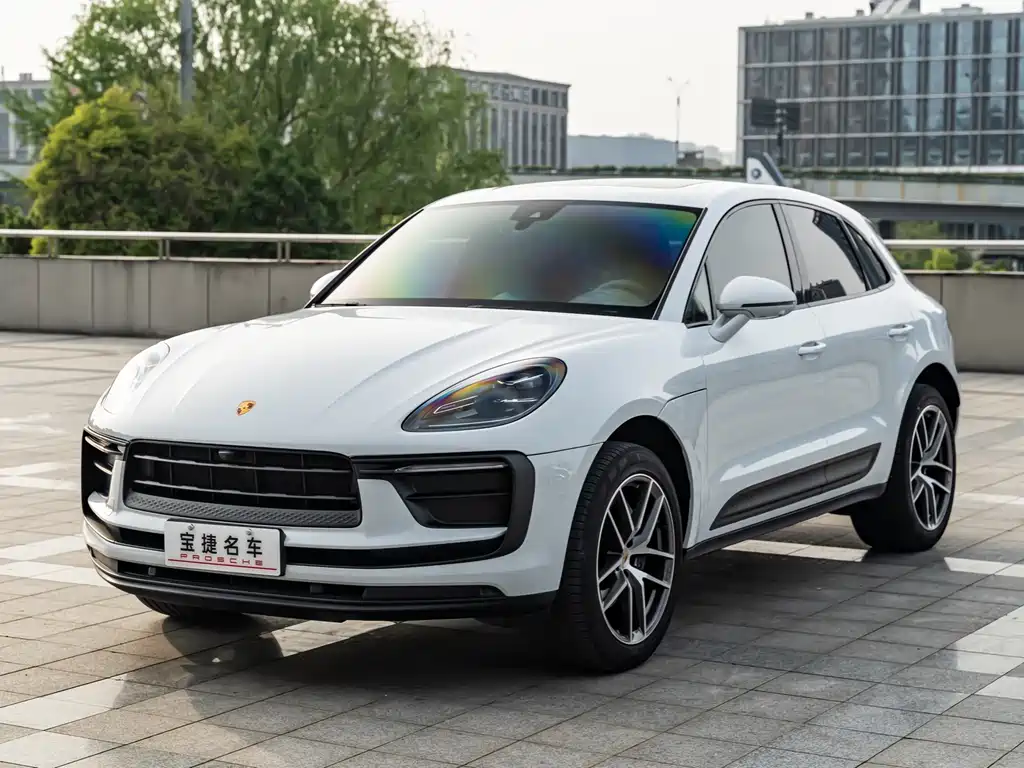 Porsche Macan 2022 — фото 1
