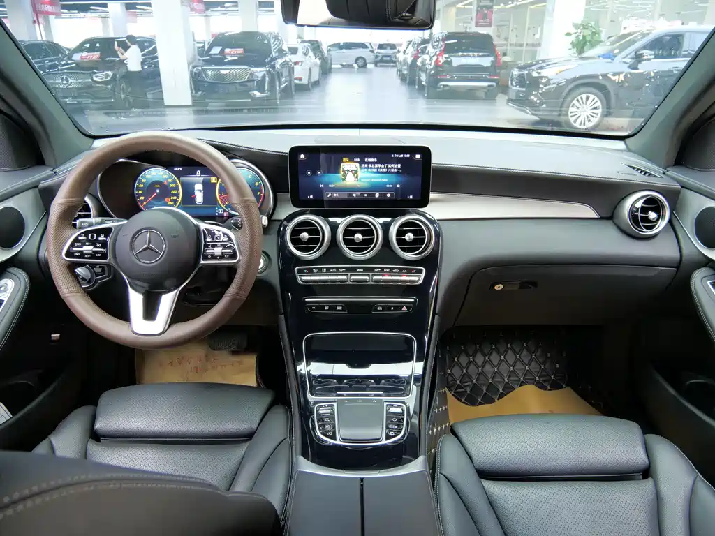 Mercedes-Benz GLC 2021 — фото 13