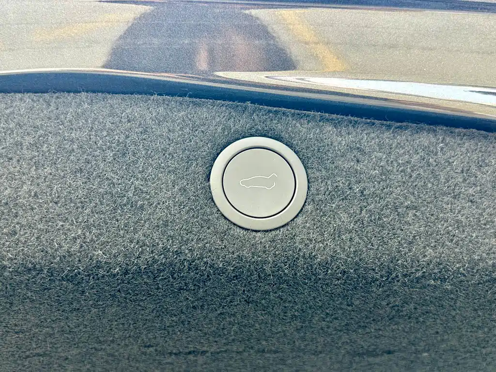 Tesla Model 3 2025 — фото 19