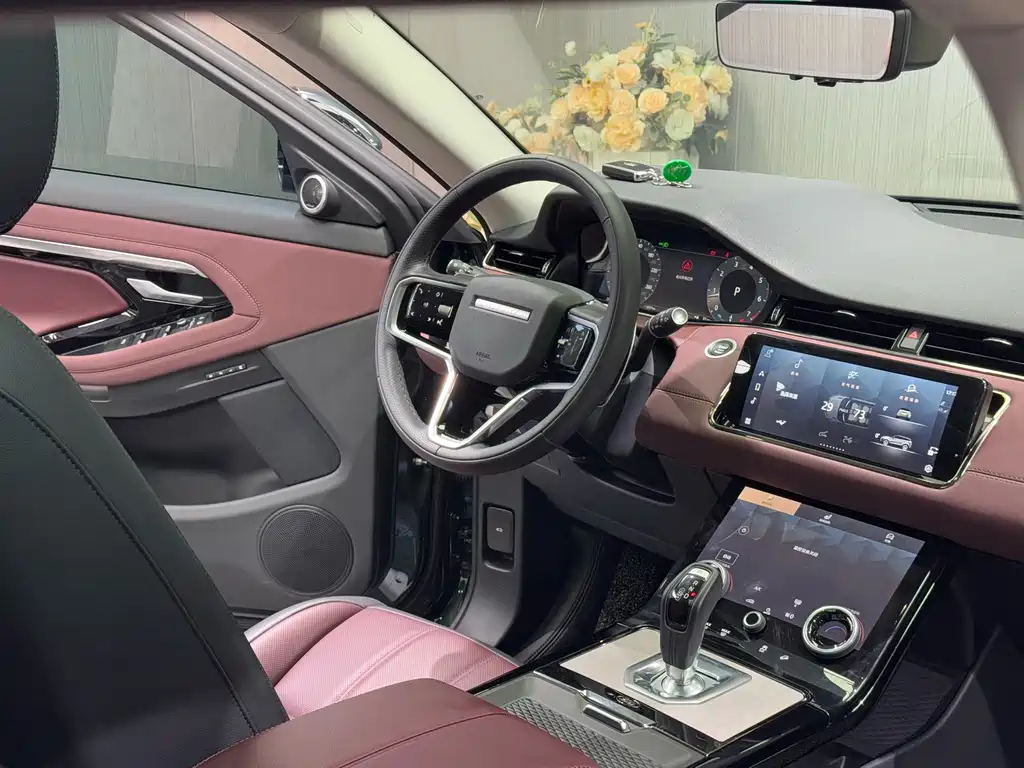Land Rover Evoque 2024 — фото 12