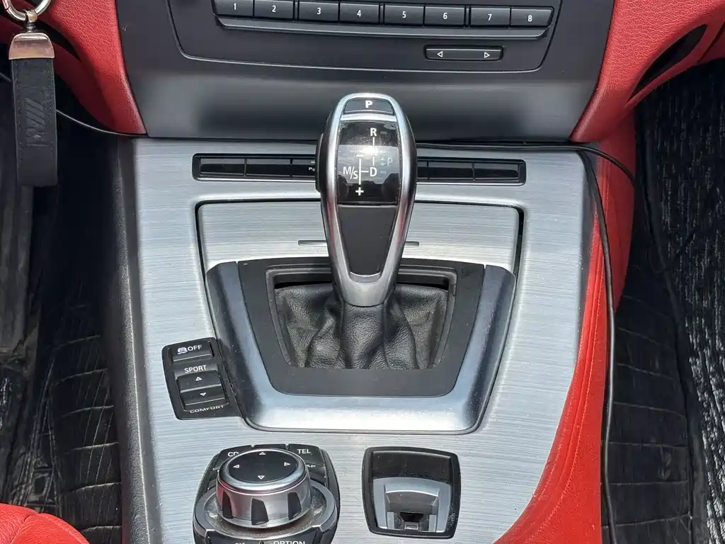 BMW Z4 2012 — фото 10