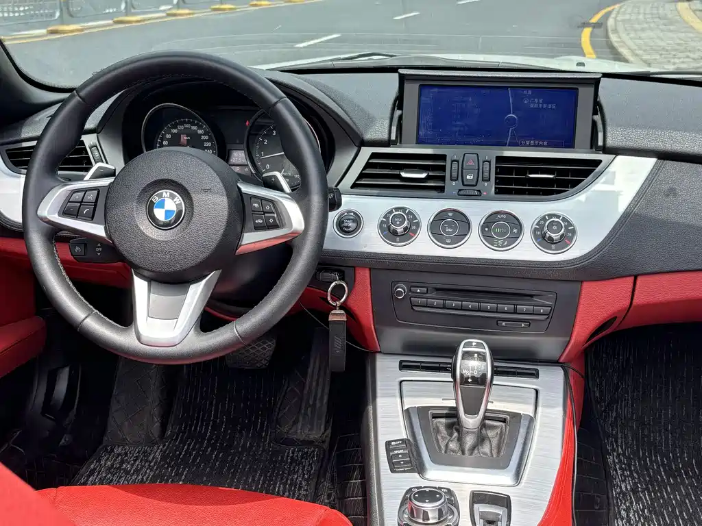 BMW Z4 2012 — фото 11