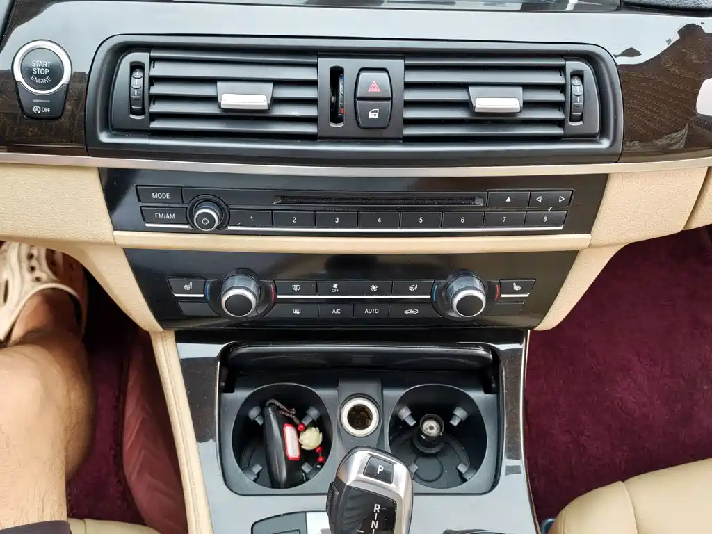 BMW 5 Series 2014 — фото 19