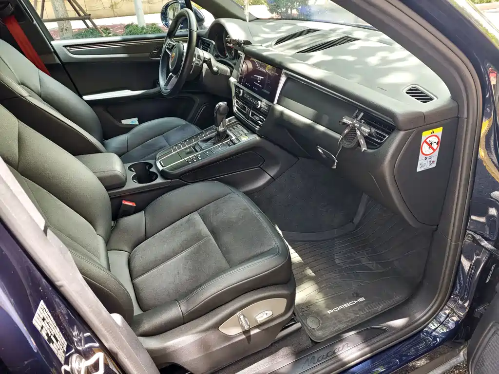 Porsche Macan 2019 — фото 11