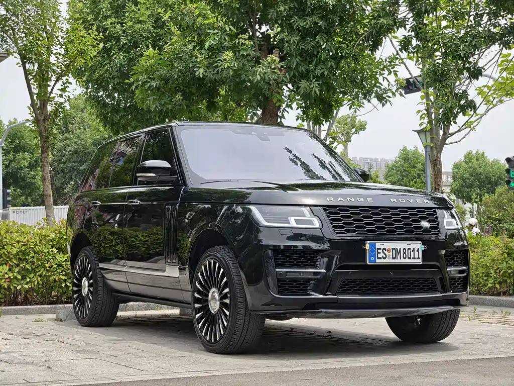 Land Rover Range Rover 2018 — фото 1