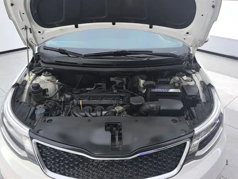 Kia K2 2015 — фото 10