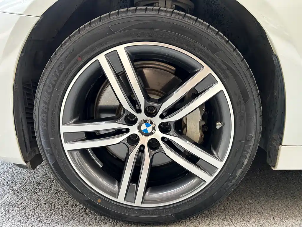 BMW 5 Series 2021 — фото 16