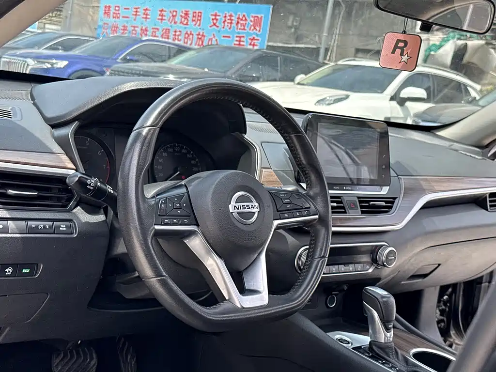 Nissan Teana 2022 — фото 17