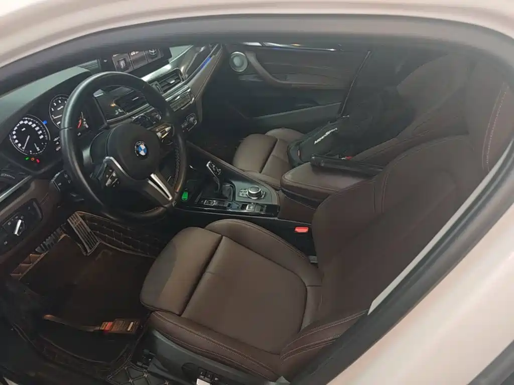 BMW X2 2023 — фото 15