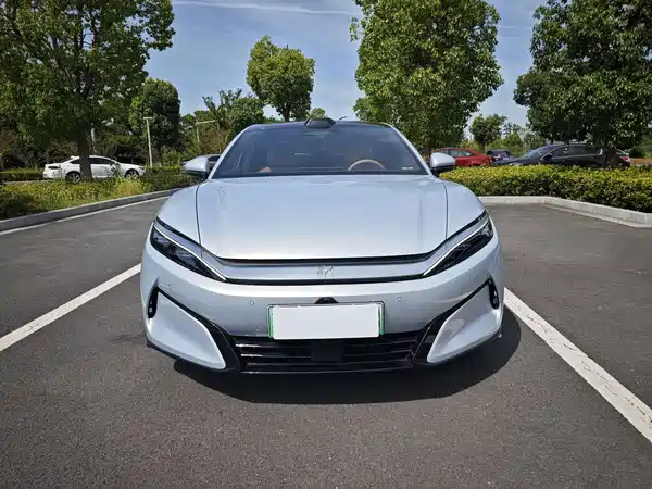 BYD Han L 2025